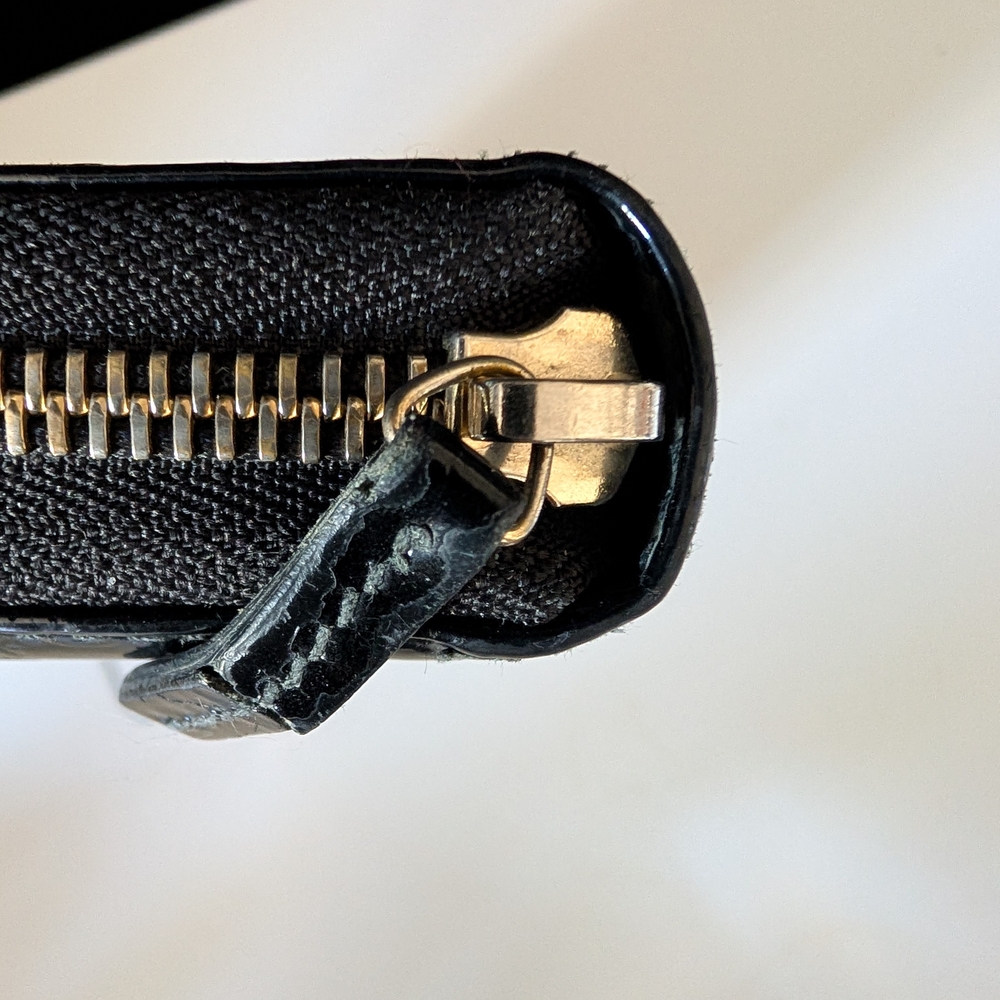Gucci Micro Guccissima Black Patent Leather Zip Wallet - Picture 6 of 13